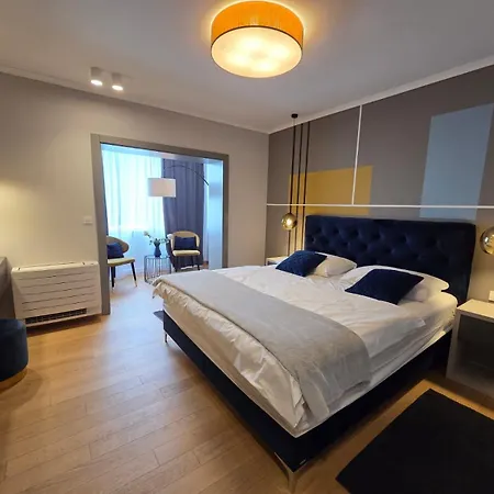 Poppy Apartment